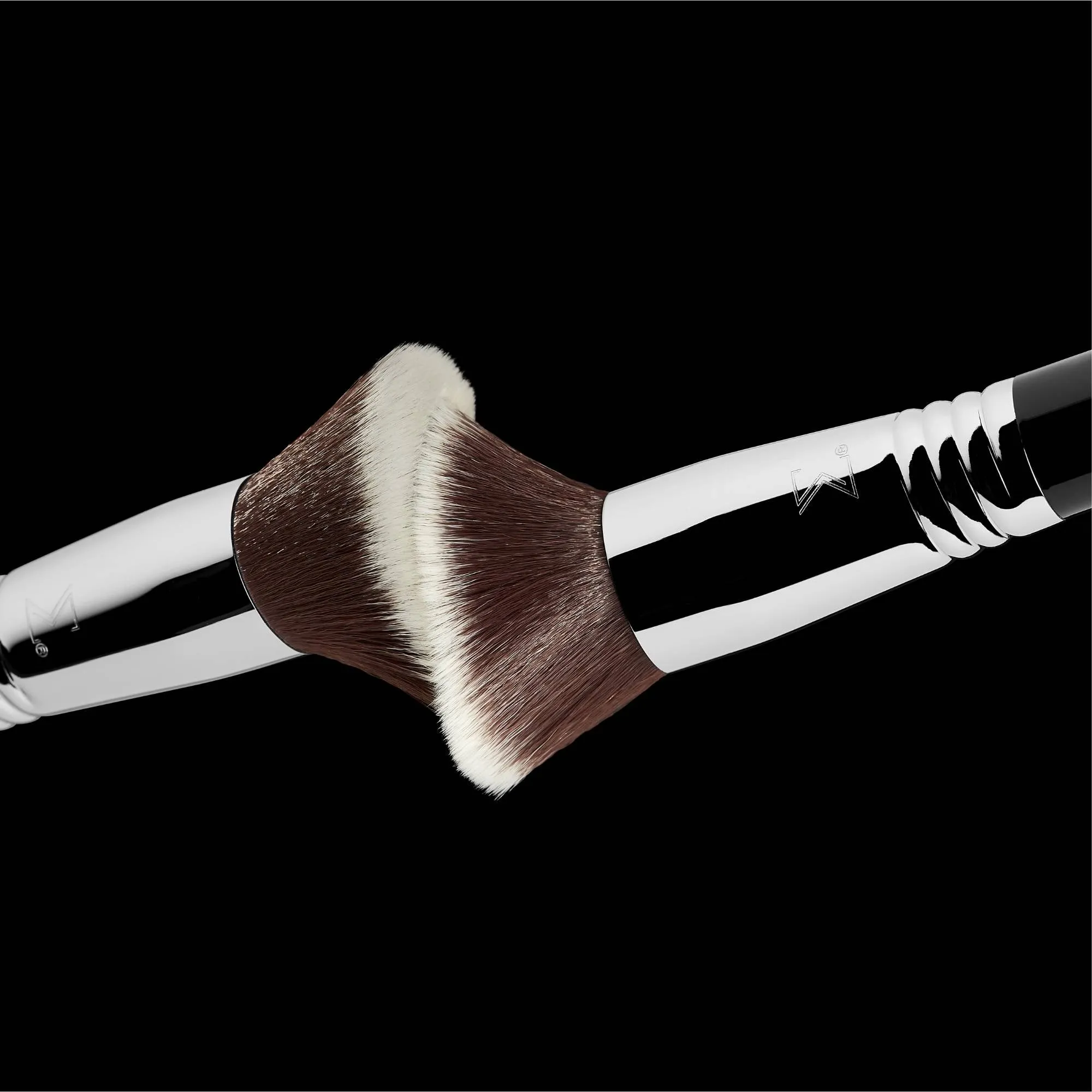 SIGMA F80 Flat Kabuki Brush - Black/Chrome