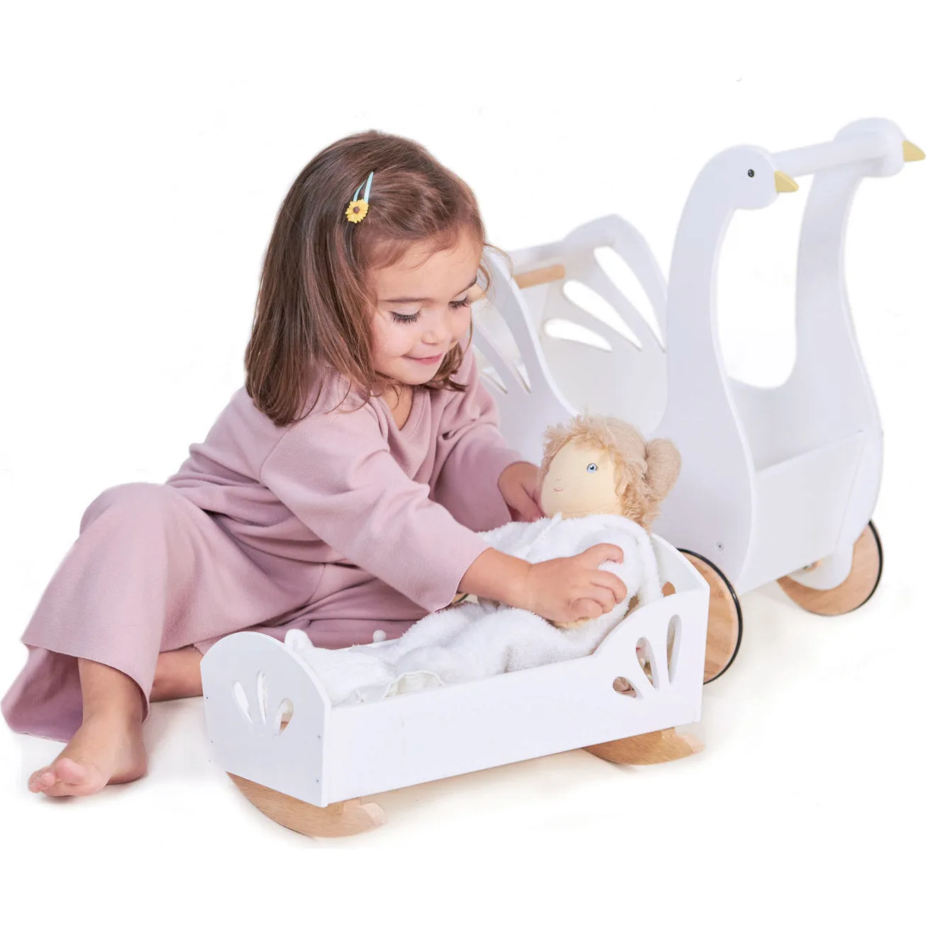 Sweet Swan Dolly Bed